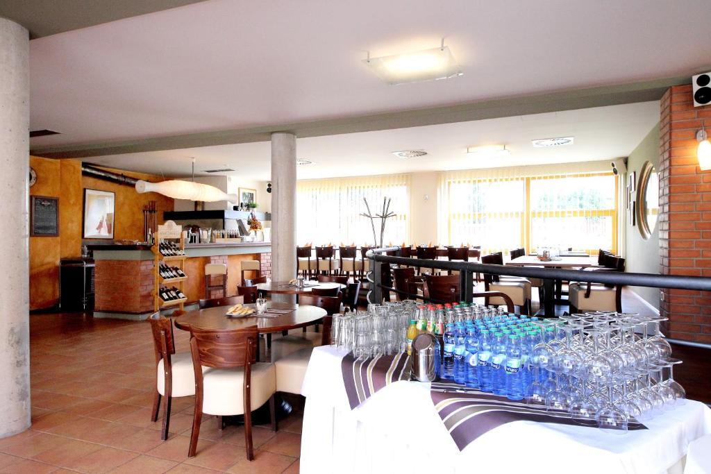 Hotel S-Centrum Benesov  Kültér fotó