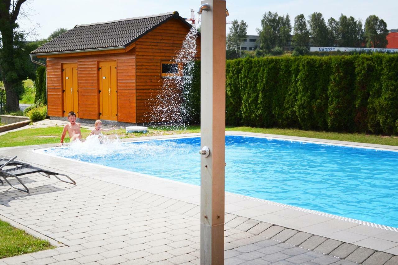 Hotel S-Centrum Benesov  Kültér fotó