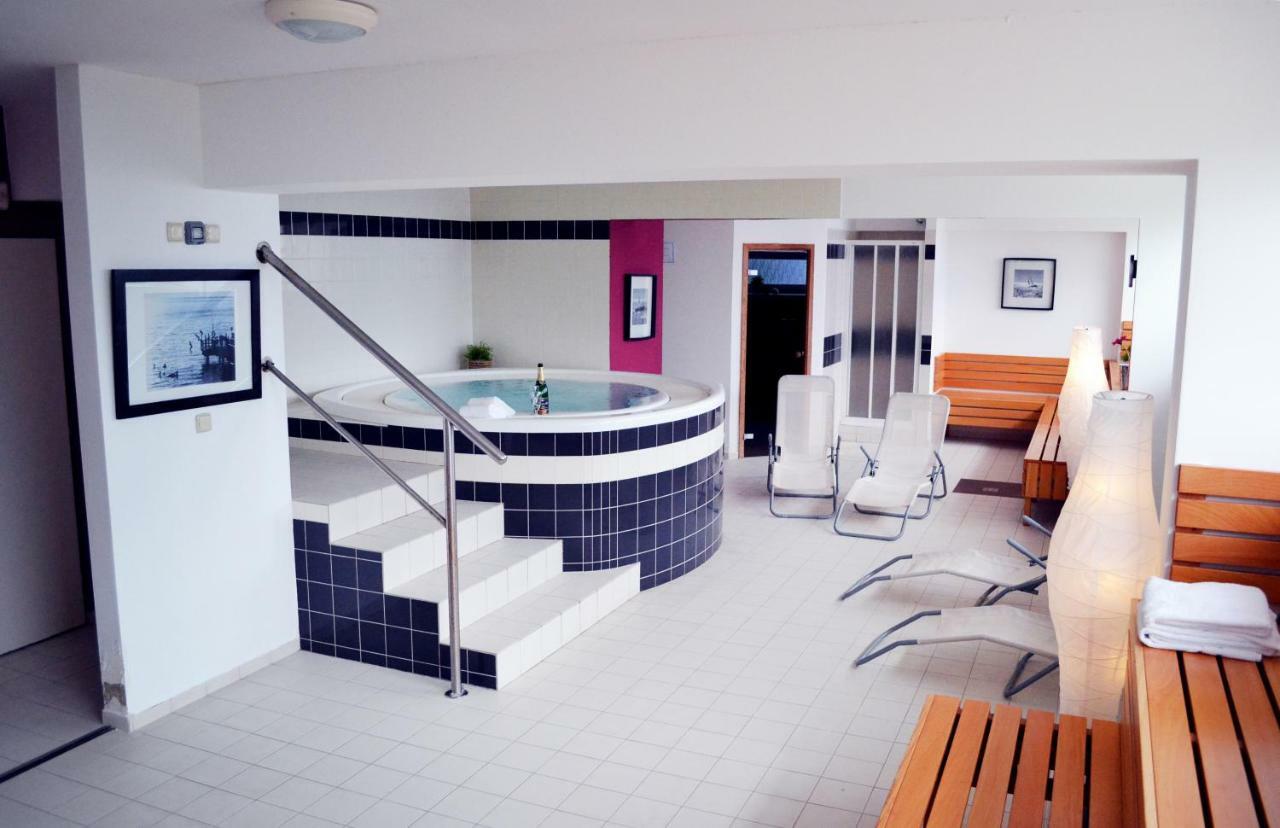 Hotel S-Centrum Benesov  Kültér fotó